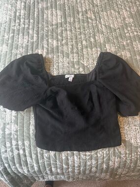 Women’s Black Puff-Sleeve Square-Neck Crop Top